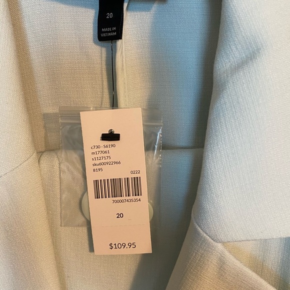 Pastel soft mint green pant suit - Picture 3 of 5